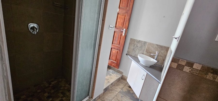 5 Bedroom Property for Sale in Mooinooi North West